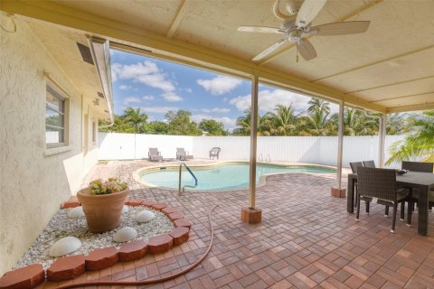 Casa en venta en Plantation, Florida, 3 dormitorios, 166.02 m2 № 1132678 - foto 1