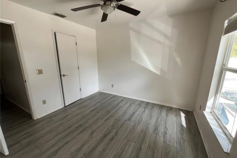 Townhouse in Punta Gorda, Florida 2 bedrooms, 100.15 sq.m. № 2393551 - photo 9