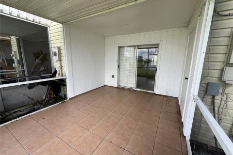 Townhouse in Punta Gorda, Florida 2 bedrooms, 100.15 sq.m. № 2393551 - photo 17