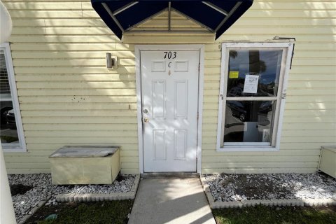 Townhouse in Punta Gorda, Florida 2 bedrooms, 100.15 sq.m. № 2393551