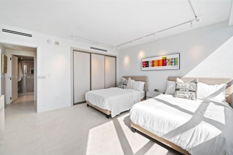 Copropriété à vendre à Bal Harbour, Floride: 2 chambres, 161.19 m2 № 2009627 - photo 19