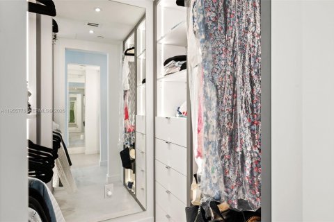 Copropriété à vendre à Bal Harbour, Floride: 2 chambres, 161.19 m2 № 2009627 - photo 15