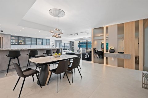 Copropriété à vendre à Bal Harbour, Floride: 2 chambres, 161.19 m2 № 2009627 - photo 7