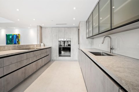 Copropriété à vendre à Bal Harbour, Floride: 2 chambres, 161.19 m2 № 2009627 - photo 8