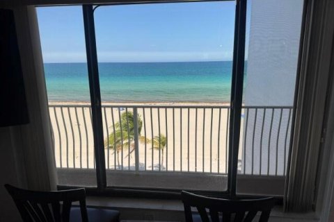 Copropriété à vendre à Hollywood, Floride: 1 chambre, 61.32 m2 № 2182472 - photo 2