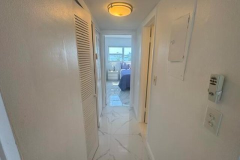 Copropriété à vendre à Hollywood, Floride: 1 chambre, 61.32 m2 № 2182472 - photo 9