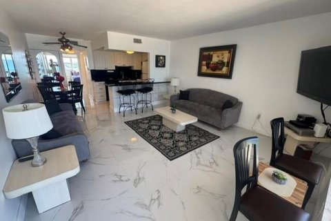 Copropriété à vendre à Hollywood, Floride: 1 chambre, 61.32 m2 № 2182472 - photo 14