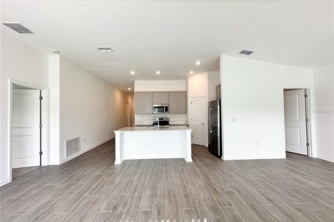 Villa ou maison à louer à Davenport, Floride: 3 chambres, 144.93 m2 № 2424424 - photo 4
