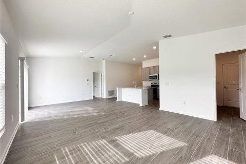 Villa ou maison à louer à Davenport, Floride: 3 chambres, 144.93 m2 № 2424424 - photo 5