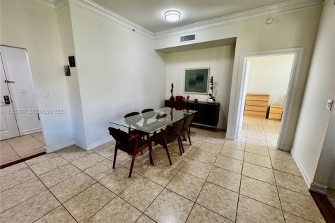 Condo in Aventura, Florida, 2 bedrooms  № 2009744 - photo 15
