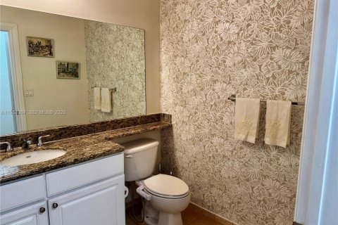 Condo in Aventura, Florida, 2 bedrooms  № 2009744 - photo 16