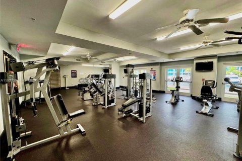 Condo in Aventura, Florida, 2 bedrooms  № 2009744 - photo 25