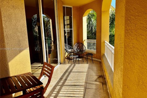 Condo in Aventura, Florida, 2 bedrooms  № 2009744 - photo 19