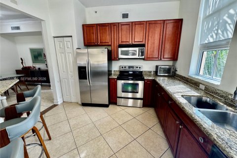 Condo in Aventura, Florida, 2 bedrooms  № 2009744 - photo 4