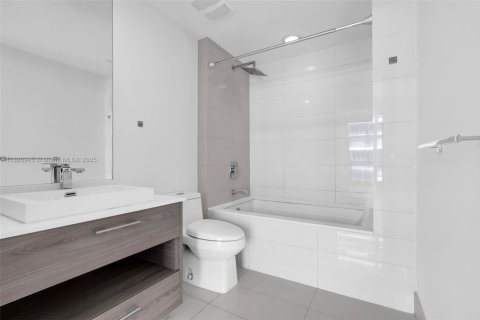 Купить кондоминиум в Майами, Флорида 3 комнаты, 60.29м2, № 1977655 - фото 14