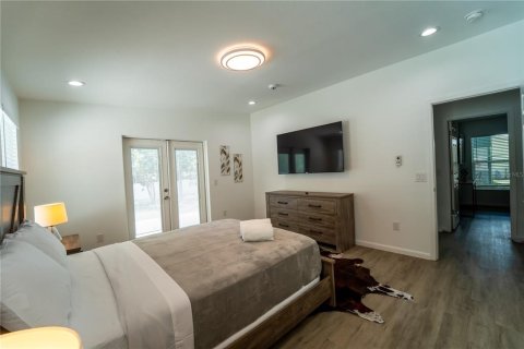 Villa ou maison à vendre à Zephyrhills, Floride: 4 chambres, 179.12 m2 № 2129216 - photo 24