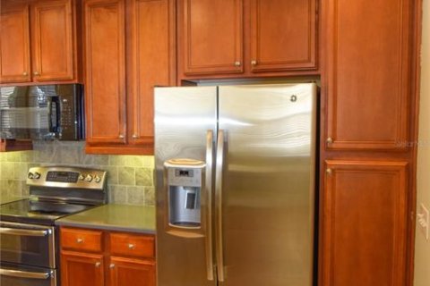 Townhouse in Orlando, Florida 4 bedrooms, 292.64 sq.m. № 2152336 - photo 7