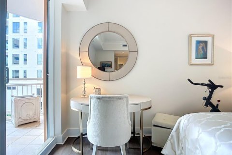 Condo in Sarasota, Florida, 1 bedroom  № 1908632 - photo 23