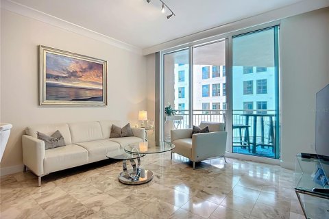 Condo in Sarasota, Florida, 1 bedroom  № 1908632 - photo 14