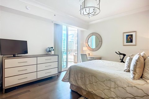 Condo in Sarasota, Florida, 1 bedroom  № 1908632 - photo 21
