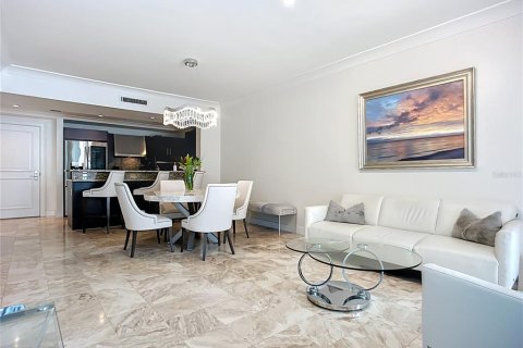 Condo in Sarasota, Florida, 1 bedroom  № 1908632 - photo 15