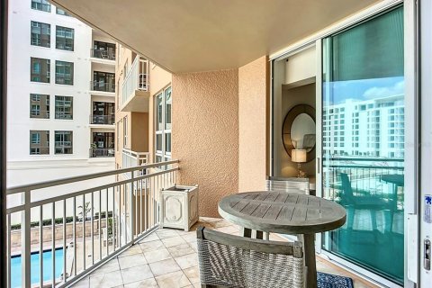 Condo in Sarasota, Florida, 1 bedroom  № 1908632 - photo 25
