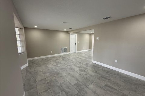 House in Holiday, Florida 2 bedrooms, 105.35 sq.m. № 2237260 - photo 11