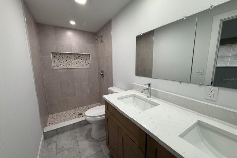 House in Holiday, Florida 2 bedrooms, 105.35 sq.m. № 2237260 - photo 7