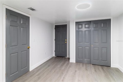 House in Tampa, Florida 3 bedrooms, 84.36 sq.m. № 1794970 - photo 14