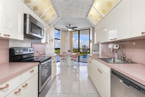 Купить кондоминиум в Авентура, Флорида 2 спальни, 144.93м2, № 1669444 - фото 8
