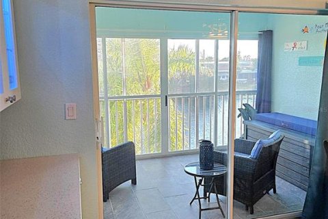 Condo in North Port, Florida, 2 bedrooms № 2150832 - photo 20