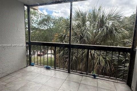 Condominio en venta en Coral Springs, Florida, 3 dormitorios, 123.56 m2 № 2170437 - foto 3