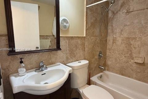 Condominio en venta en Coral Springs, Florida, 3 dormitorios, 123.56 m2 № 2170437 - foto 4