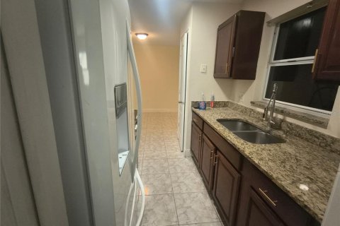 Villa ou maison à louer à Orlando, Floride: 3 chambres, 89.19 m2 № 2290687 - photo 6