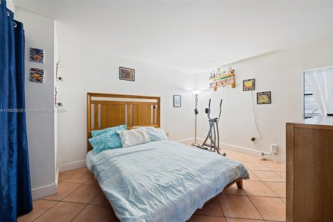 Townhouse in Miami Lakes, Florida 4 bedrooms, 203.46 sq.m. № 1711160 - photo 24