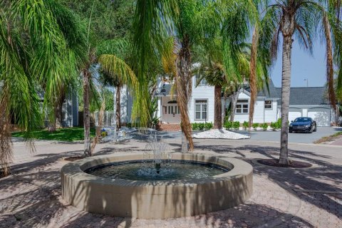 Casa en venta en Tampa, Florida, 4 dormitorios, 337.79 m2 № 1746534 - foto 10