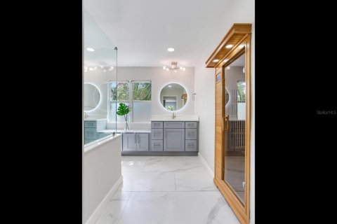 Casa en venta en Tampa, Florida, 4 dormitorios, 337.79 m2 № 1746534 - foto 6