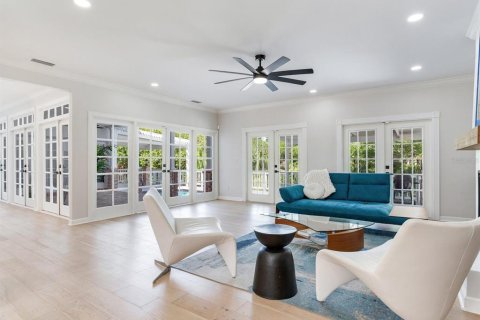 Casa en venta en Tampa, Florida, 4 dormitorios, 337.79 m2 № 1746534 - foto 23