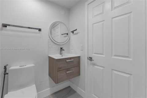 Villa ou maison à louer à Doral, Floride: 4 chambres, 208.94 m2 № 1895565 - photo 21
