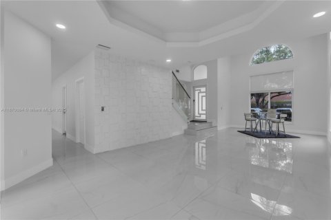 Villa ou maison à louer à Doral, Floride: 4 chambres, 208.94 m2 № 1895565 - photo 7
