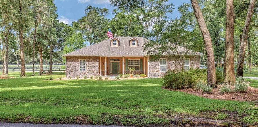 Casa en Ocala, Florida 3 dormitorios, 217.58 m2 № 2198017
