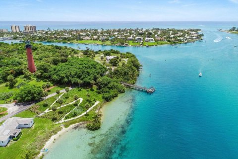 Снять в аренду кондоминиум в Юпитер, Флорида 3 спальни, 179.86м2, № 1162059 - фото 1