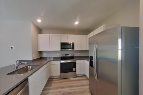 Casa en alquiler en Land O' Lakes, Florida, 3 dormitorios, 144.93 m2 № 1829558 - foto 5