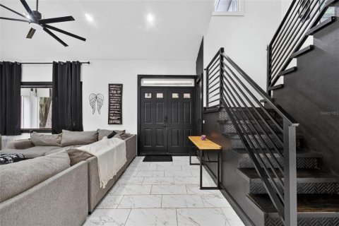 Villa ou maison à vendre à Lakeland, Floride: 5 chambres, 230.21 m2 № 2398399 - photo 4