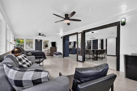 Villa ou maison à vendre à Lakeland, Floride: 5 chambres, 230.21 m2 № 2398399 - photo 16