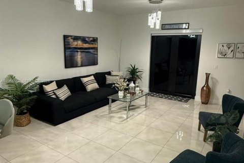 Купить виллу или дом в Хомстед, Флорида 3 спальни, 145.86м2, № 2031974 - фото 19