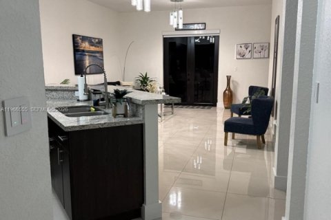 Купить виллу или дом в Хомстед, Флорида 3 спальни, 145.86м2, № 2031974 - фото 13