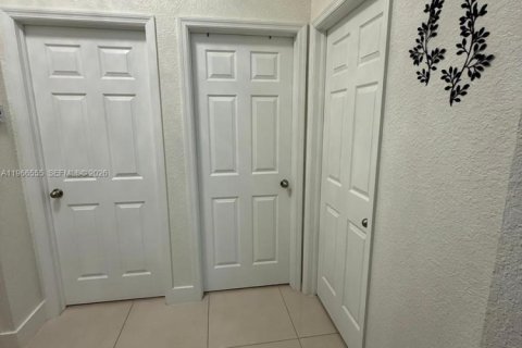 Купить виллу или дом в Хомстед, Флорида 3 спальни, 145.86м2, № 2031974 - фото 24