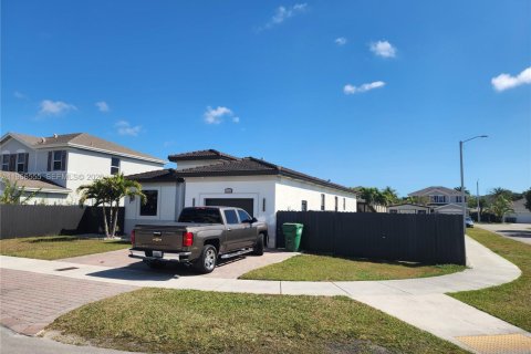 Купить виллу или дом в Хомстед, Флорида 3 спальни, 145.86м2, № 2031974 - фото 3