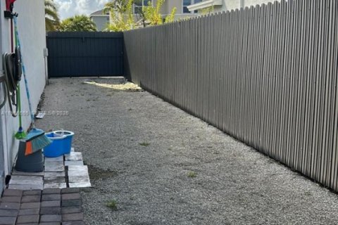 Villa ou maison à vendre à Homestead, Floride: 3 chambres, 145.86 m2 № 2031974 - photo 28